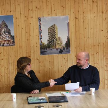 Ondertekening partnerovereenkomst Paulussen Houthandel BV
